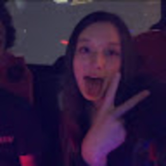 Meet your Posher, Audrey - Picture 1 of 1